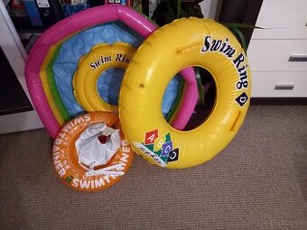 Bazénik a 3 ks plávacie kolesá SWIMTRAINER a SwimRing