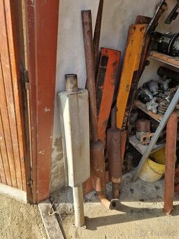 Zetor vyfuk a vzduchový filter - 1