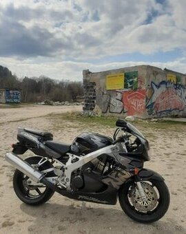 Honda CBR 900 RR
