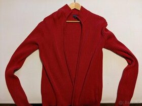 pekny cerveny pulover
