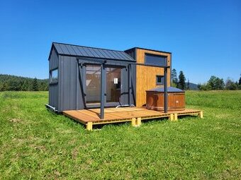 TINY HOUSE