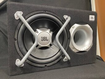 Rezervované Subwoofer jbl