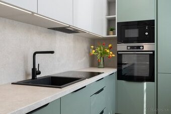 Nová Dubnica – Dizajnový 3-izbový byt s balkónom po kompletn