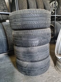 Predam letne pneu 225/45 R17