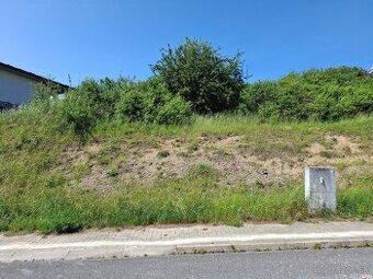 STAVEBNÝ POZEMOK 743 M2, VŠETKY IS, KAMENNÁ BAŇA, KEŽMAROK