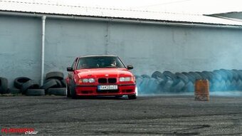 BMW e36 320i
