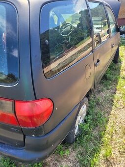 Ford galaxy 7 miest