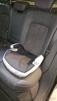 Detsky podsedak / autosedacka