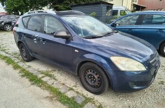 Rozpredám Kia ceed kombi 2008 1.4 80kw LPG - 1