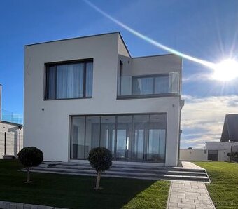 Exkluzívne 4 izb. vily (198 m2) s najkrajším výhľadom od 405