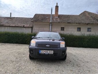 Ford Fusion - 1
