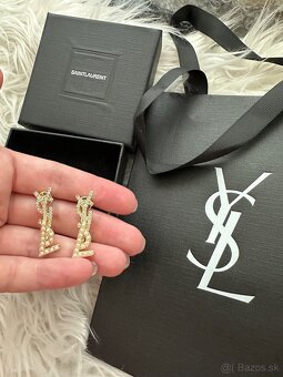 Nové nenosené krásne nausnice YSL