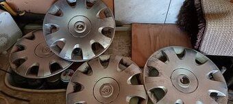 Ponúkam na predaj puklice ŠKODA.