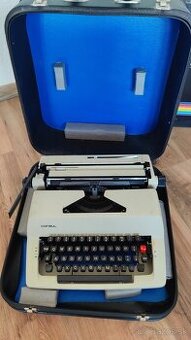Starý písací stroj