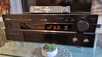 Zosilňovač Yamaha RX-V800RDS AV RECEIVER