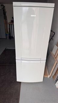 Chladnicka electrolux