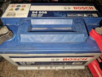 Autobatéria Bosch 74 Ah, 12V