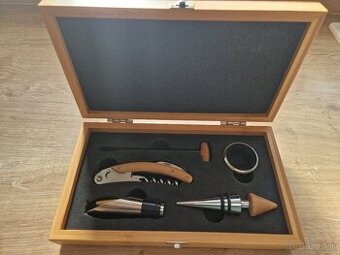 Vínna súprava nová , krájač na jablká nový,  set na fondue