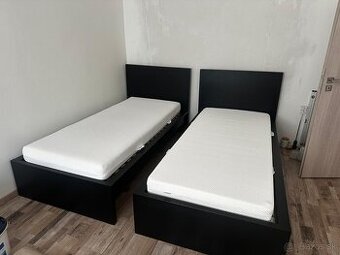 2 postele 90x200 s rostom a matracom
