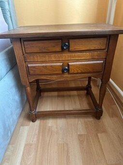 rustikálna vitrína