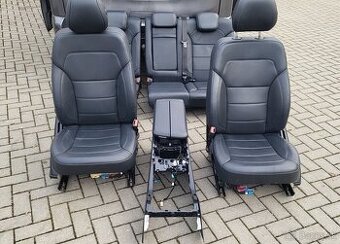 Mercedes GLE sedacky