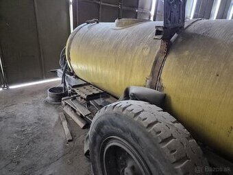 Predám postrekovač -  rosič Kertitox 2000 l