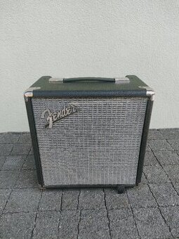 Predám Fender Rumble 15 basové kombo