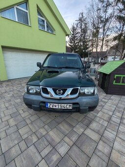 NISSAN Terrano - 1