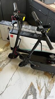 Xiaomi Mi Electric Scooter Pro 2