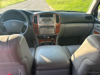 Predam Toyota Land Cruiser 100 V8 4,7