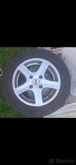 Predám pneumatiky s diskami 175/65 R 14 T letne
