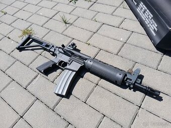 Predam Airsoft pusku LR300 AEG - 1