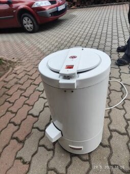 Predám žmykačku ROMO je plné funkčná a zachovalá veľmi tichá
