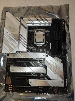 set ASUS ROG STRIX Z590-A + i7-11700KF + 32 GB DDR4
