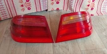 Zadné svetlá Mercedes w210