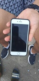 Predám iPhone 8 82% - 1
