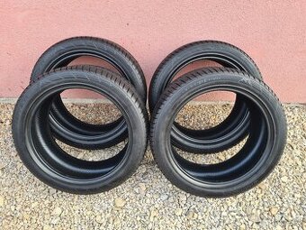 245/45 R19 Hankook winter i cept Evo2 zimné