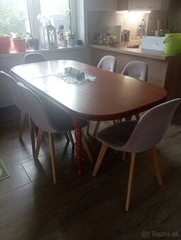 Predám čalúnené stoličky