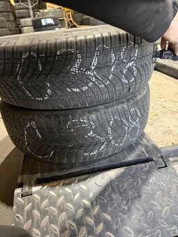 C308 celoročné 2ks 215/65R16