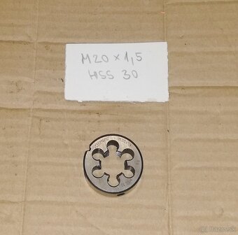 Zavitove ocko M20x1,5  (1kus), M16x1,5(2ks)