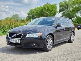 Volvo V70 2.4 D5 _ AUTOMAT