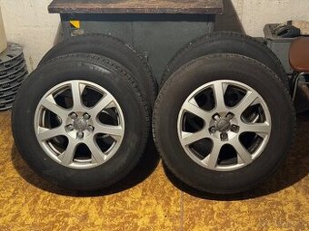 Audi Q5 – zimná sada 235/65 R17 – originál disky, nové pneu
