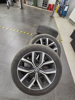 Zimná sada 215/55r17 Continental5x112 r17 Passat contiseal - 1