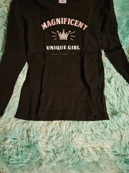 Cierne dievcemske tricko