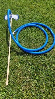 Bazénový vysavac s hadicou