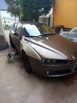 Alfa Romeo 159sw v celku na nahradne diely