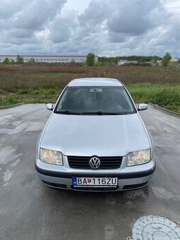Predám Volkswagen Bora 1.4 55 KW R.v. 2004