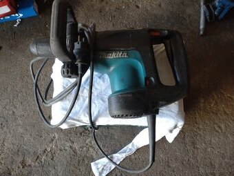 Makita HR4001C
