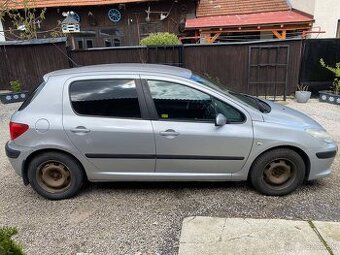 Peugeot 307 1.4 benzín