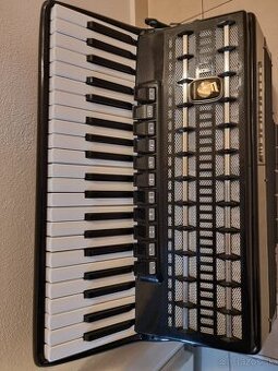 Akordeon Weltmeister 120